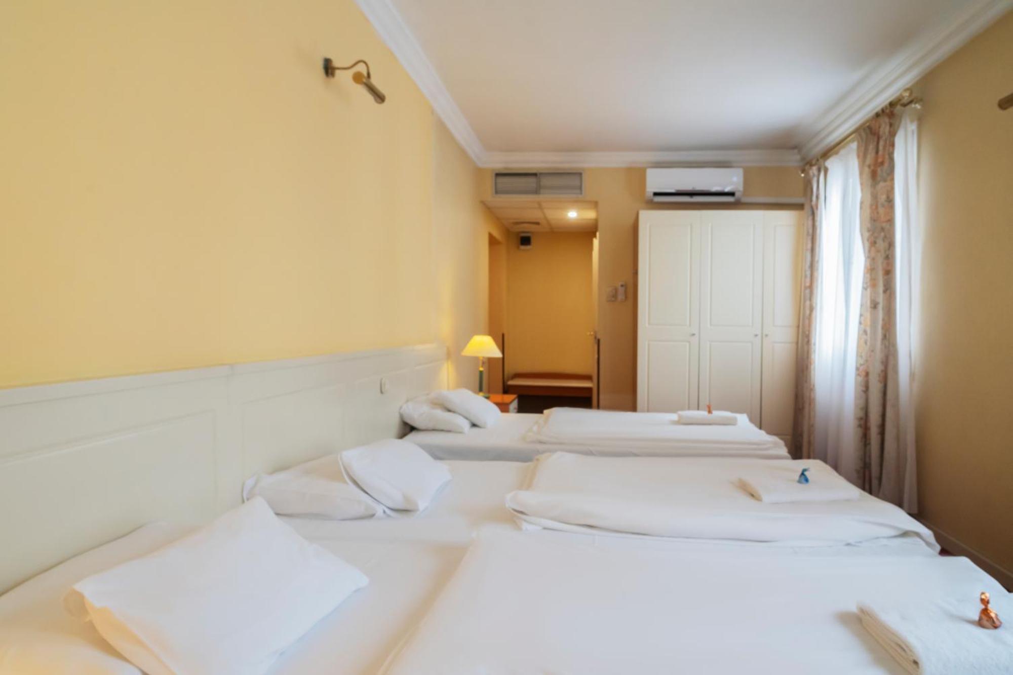 Korona Hotel Nyíregyháza Extérieur photo
