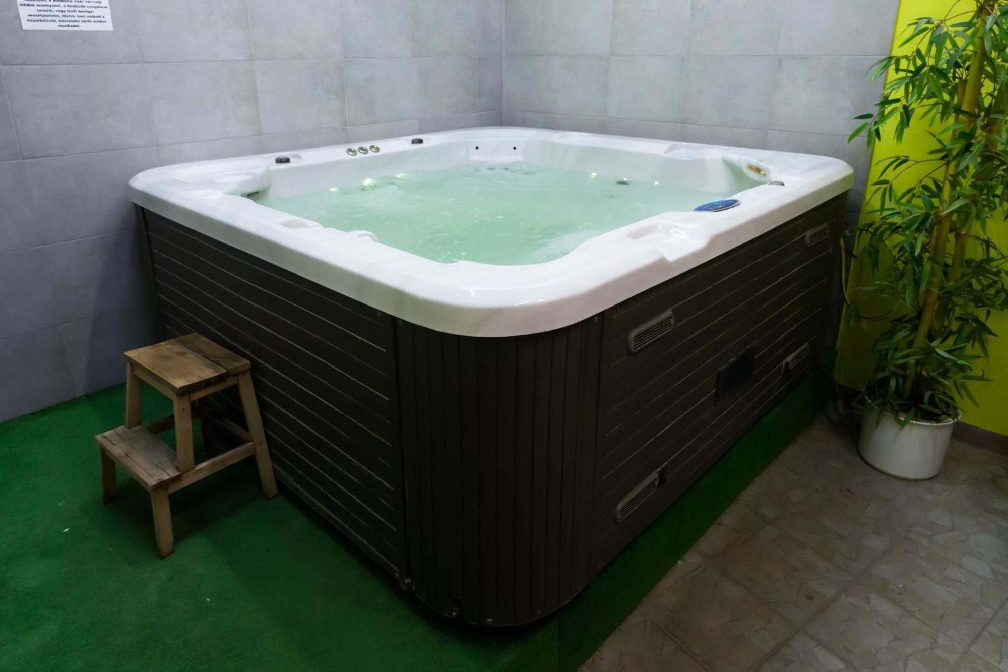 Korona Hotel Nyíregyháza Extérieur photo