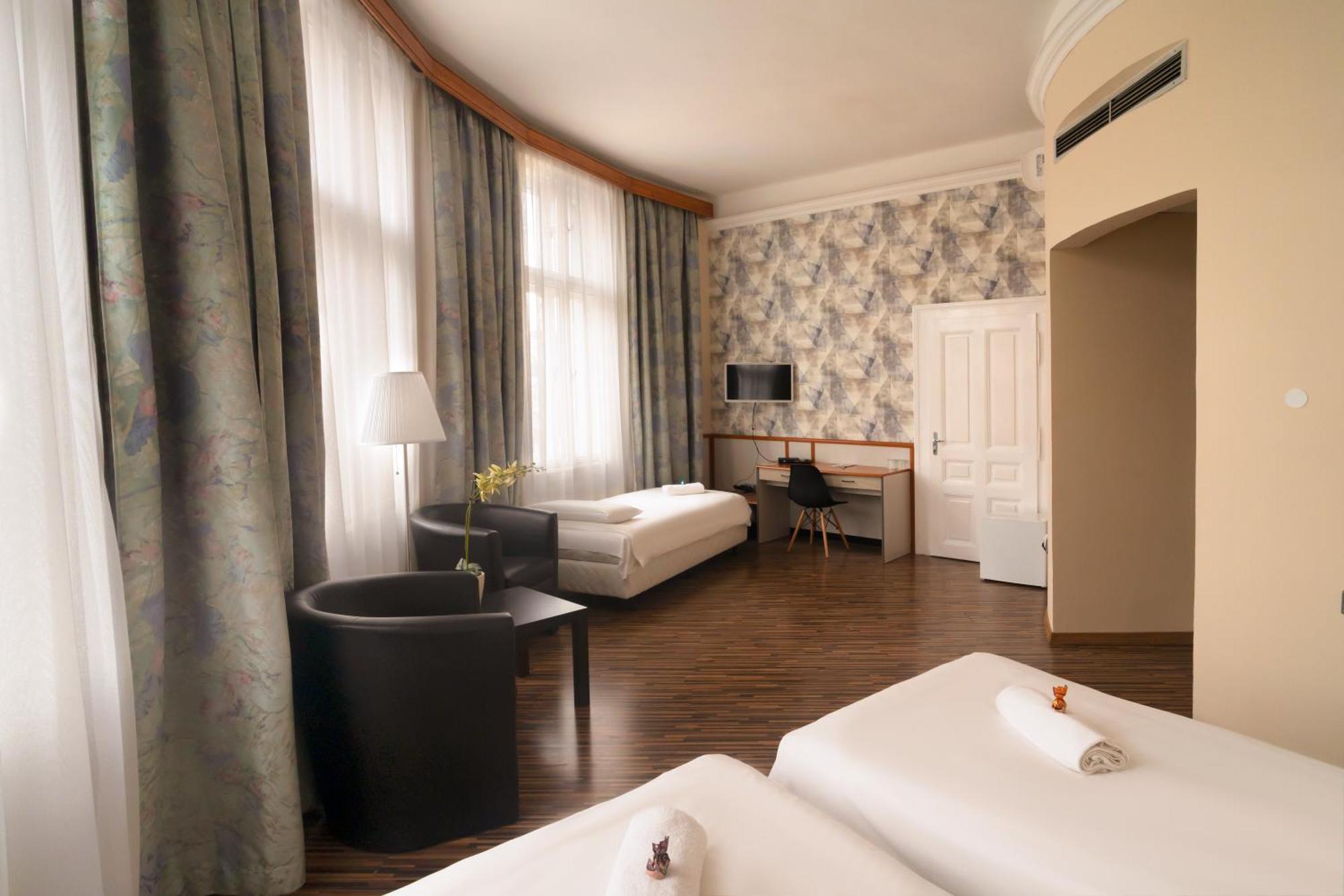 Korona Hotel Nyíregyháza Extérieur photo