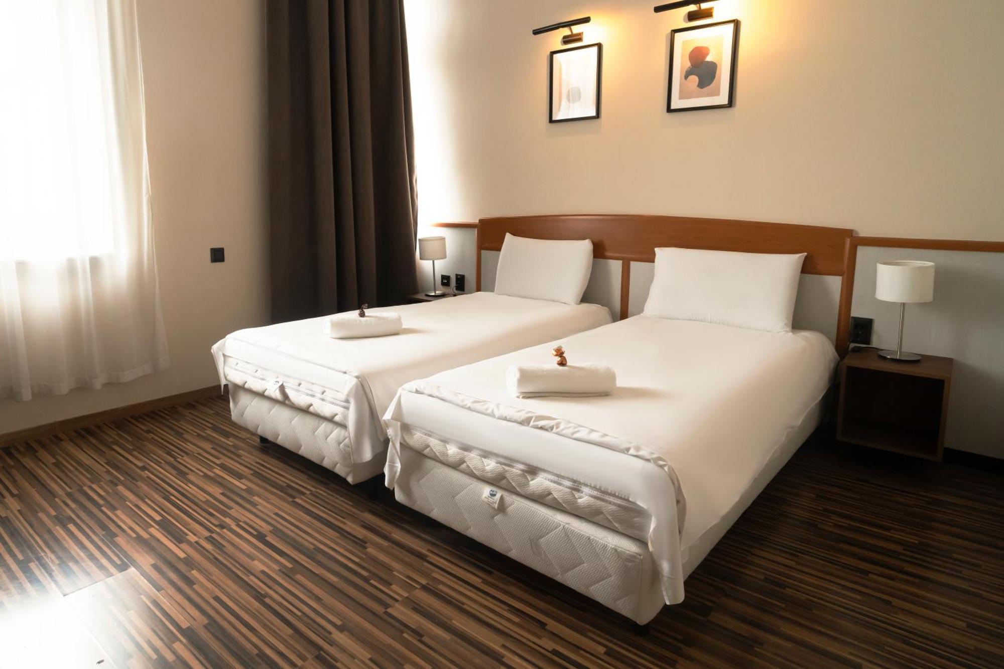 Korona Hotel Nyíregyháza Extérieur photo