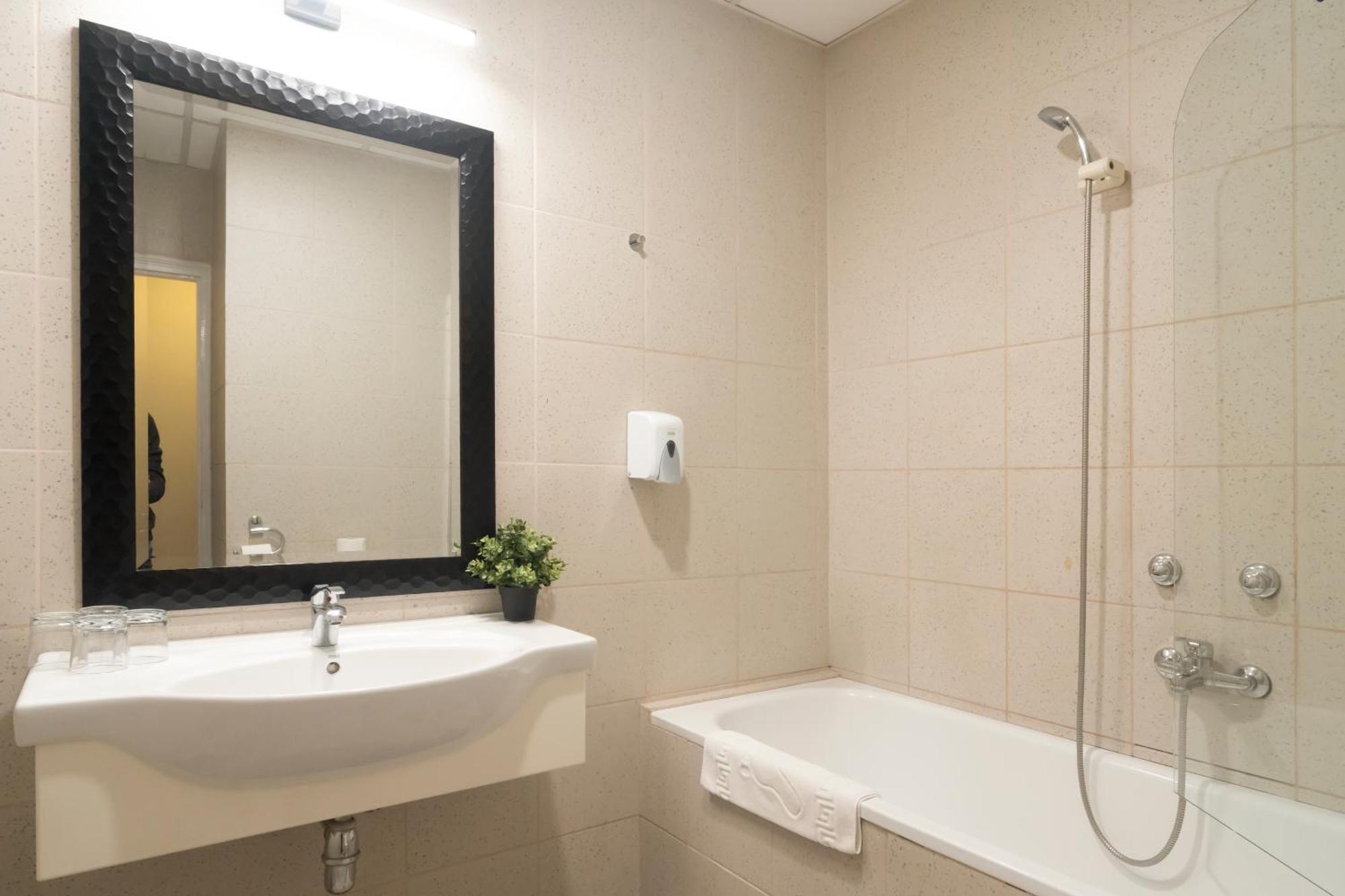 Korona Hotel Nyíregyháza Extérieur photo