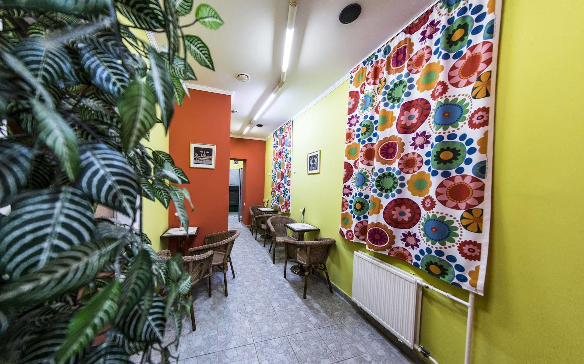 Korona Hotel Nyíregyháza Extérieur photo