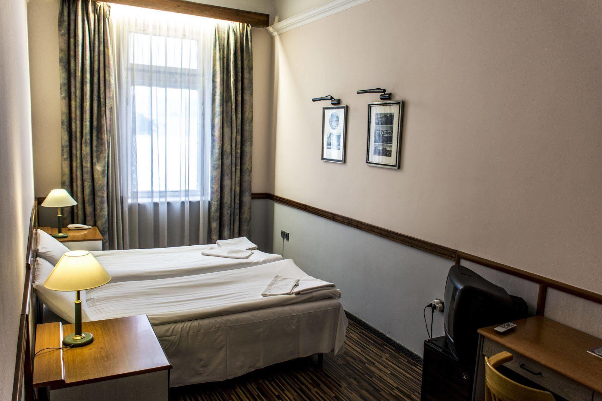 Korona Hotel Nyíregyháza Extérieur photo